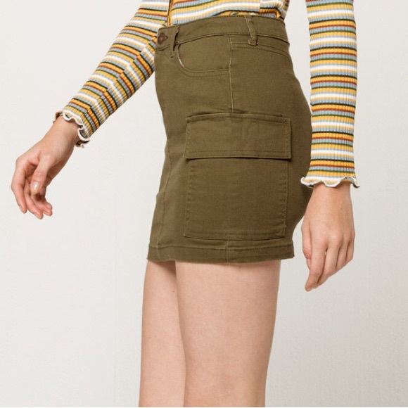 SKY&SPARROW Green Mini Skirt - Picture 3 of 7